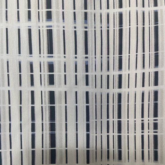 VINCE size 6 Interlace Print Silk Tunic Top Cuffed sleeve 100% silk EUC - Picture 9 of 11